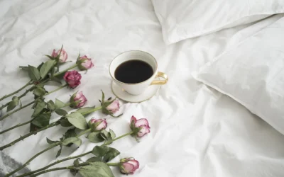 7 Simpler Alternatives to a Bed Wedge Pillow for Seniors with Parkinson’s for 2026